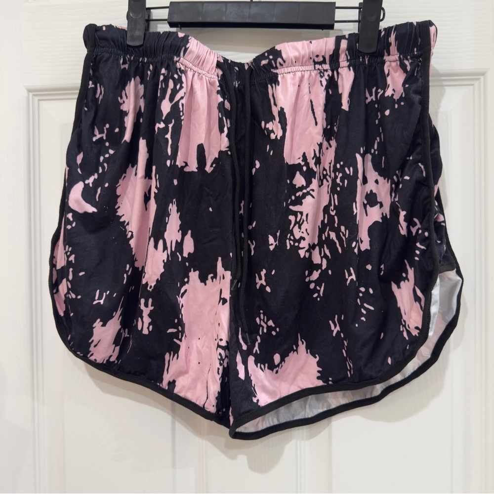 Black w Pink Paint Splatter Effect Loose Fit Athletic Shorts w Side Panel Detail